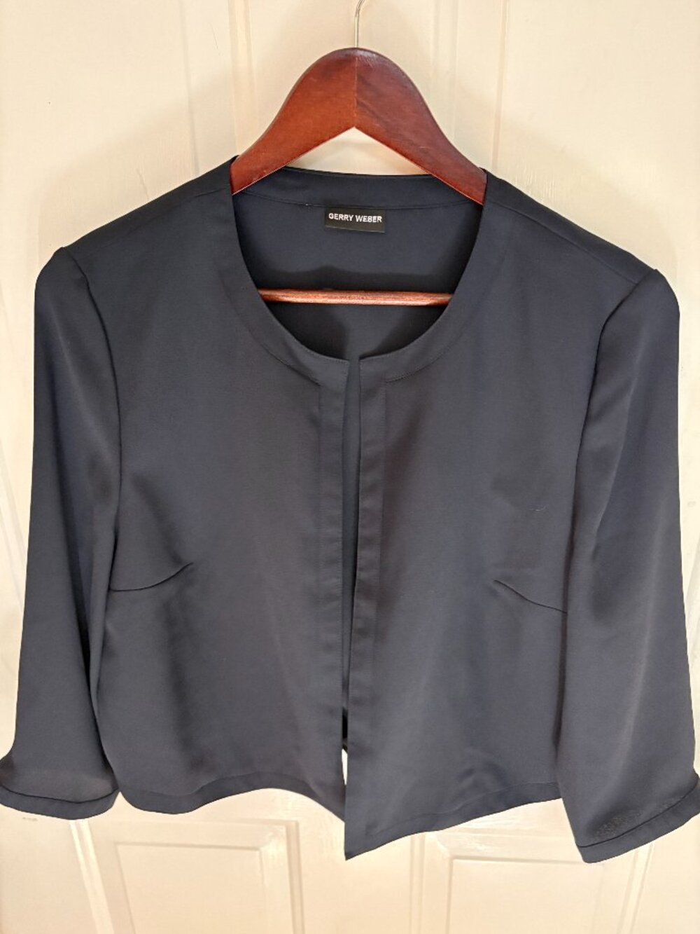 Gerry Weber Black Blouse Jacket Crop Blazer - Size 12